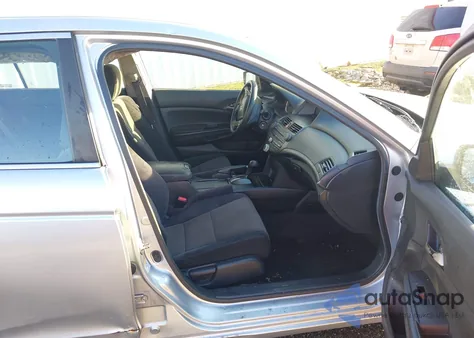 2008 Honda Accord 2.4 Lx z USA, uszkodzony, nr VIN 1HGCP26348A091156